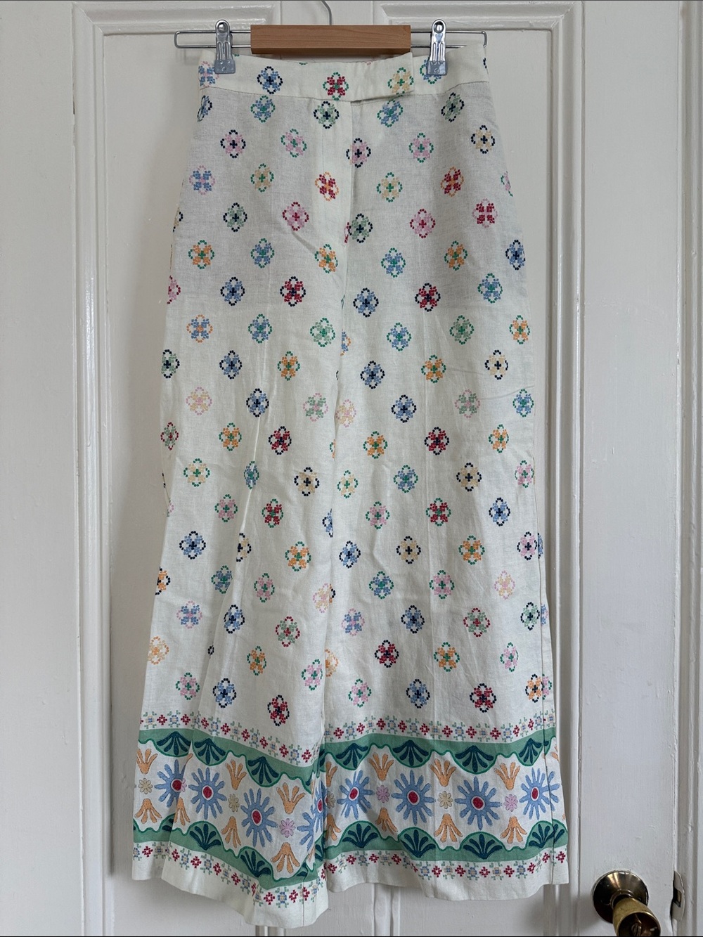 Zara White Embroidered Cropped Wide-Leg Pants with Multicolor Motif